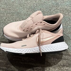 Nike Women's React Running Shoes - Pink/White need new shoe laces